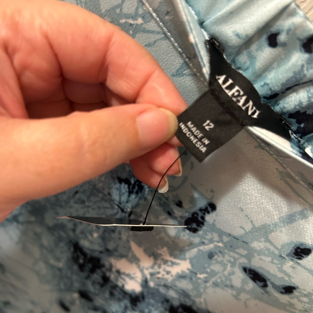 Alfani Light Blue Asymmetrical Abstract Skirt Size 12 NWT - Picture 6 of 6